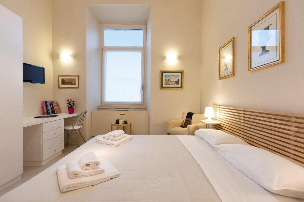 Amazing Via Nazionale 3 Apartment Рим Екстериор снимка