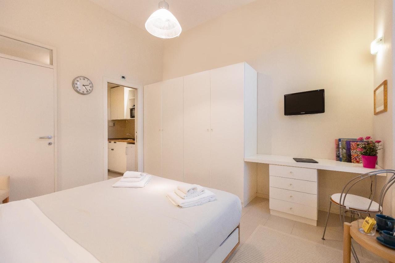 Amazing Via Nazionale 3 Apartment Рим Екстериор снимка