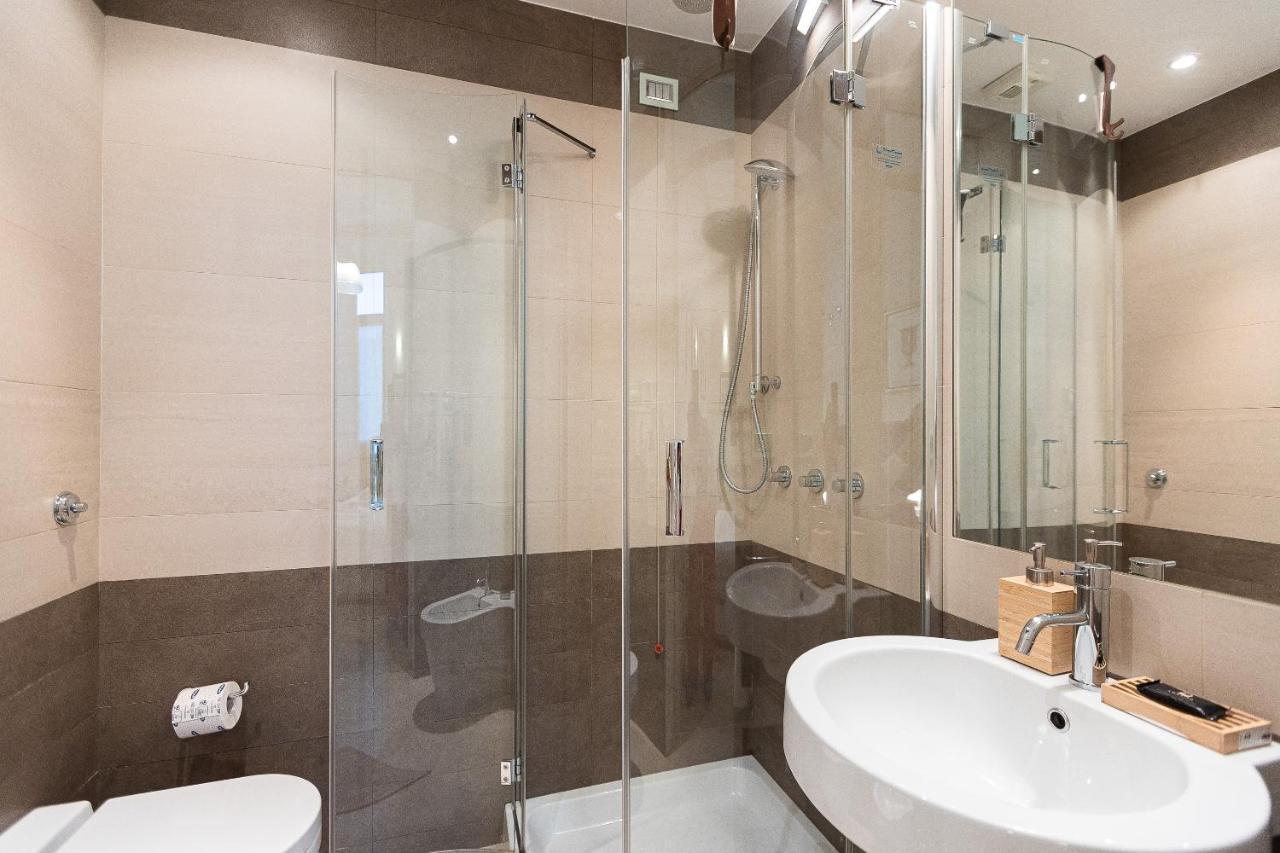 Amazing Via Nazionale 3 Apartment Рим Екстериор снимка
