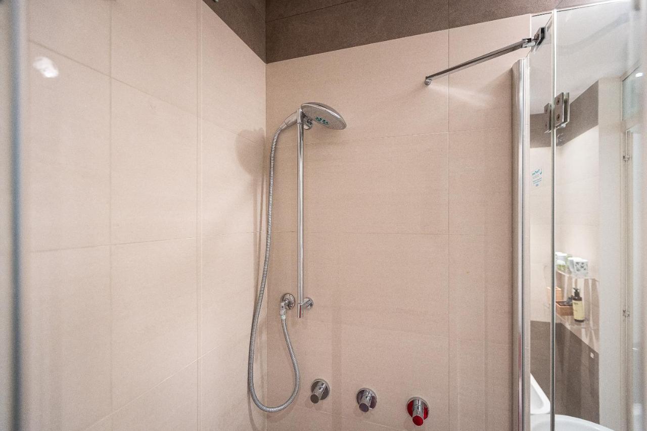 Amazing Via Nazionale 3 Apartment Рим Екстериор снимка